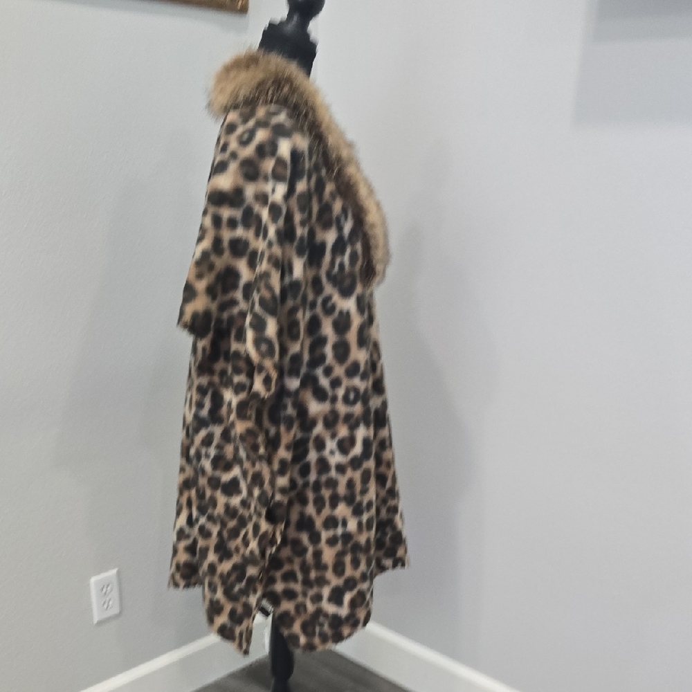 Animal Print Shawl Cape with Faux Fur Trim, One Size, Brown/Cream - Picture 6 of 7
